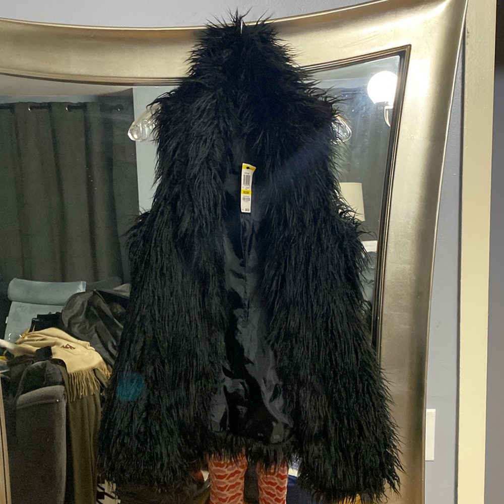 INC black shaggy vest slim fit size medium 31inches long from collar to bottom